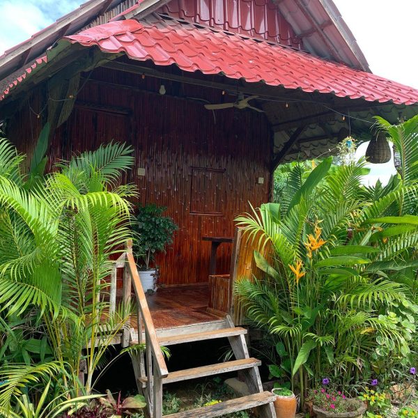 savet family homestay battambag outside